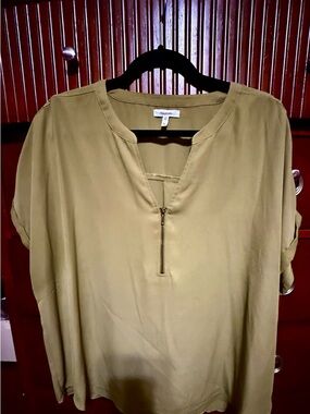 Maurices Olive Green Zip-Front Roll-Sleeve Blouse